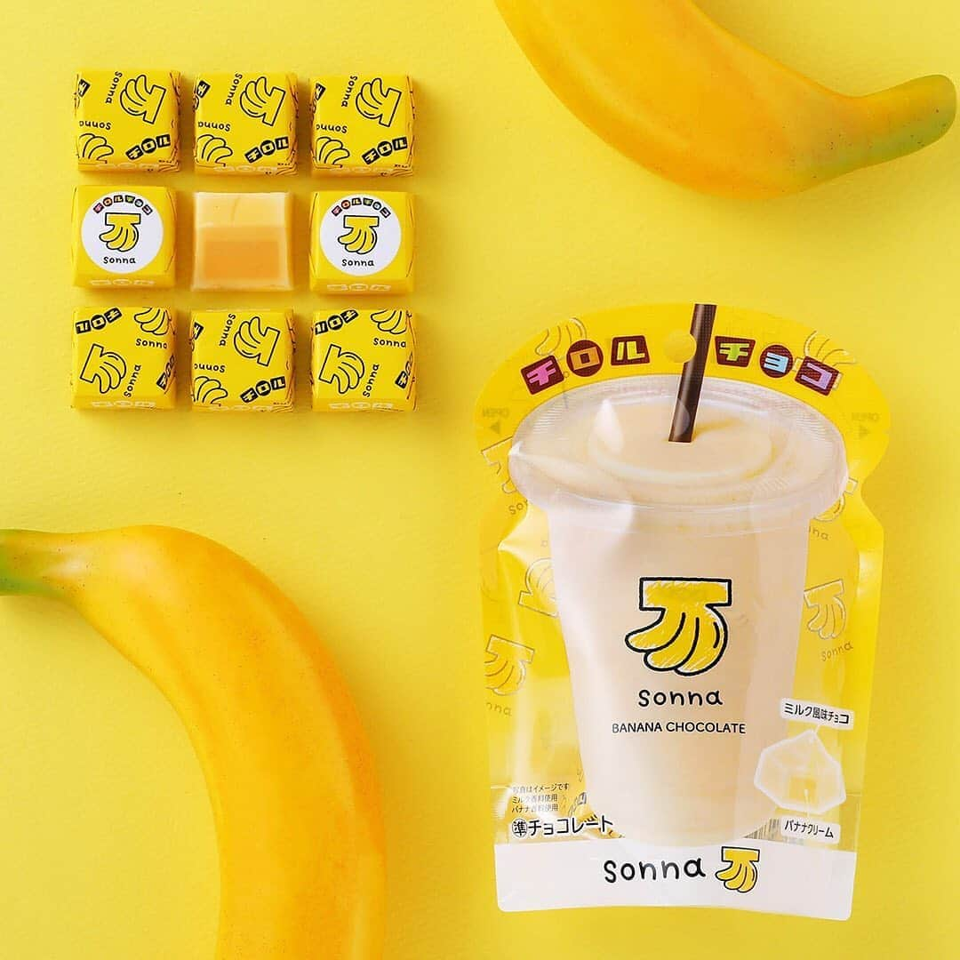 セブン‐イレブン・ジャパンさんのインスタグラム写真 - (セブン‐イレブン・ジャパンInstagram)「＼🍌そんなバナナ🍫／ フレッシュなバナナミルクが味わえるバナナジュース専門店 「そんなバナナ (sonna banana)」とのコラボ商品「チロル そんなバナナパウチ」200円(税込216円)が登場🎊 濃厚なバナナクリームを、ミルク風味チョコで包み、sonna bananaのバナナミルク味を表現しました🥰 ポップでかわいいパッケージを目印に見つけてくださいね👀🌈 ─────────────── 食べてみたら【#セブンイレブン】 をつけて投稿してね！ ─────────────── ㅤ #チロルチョコ #チロル #sonnabanana #そんなバナナ #コラボ #コラボ商品 #バナナ #🍌 #濃厚 #チョコレート #チョコ #🍫 #今日のおやつ #おやつタイム #3時のおやつ #セブンスイーツアンバサダー #セブンイレブンスイーツ #コンビニおやつ #セブンプレミアム #近くて便利 #セブン #セブンイレブン #seveneleven」9月2日 14時00分 - seven_eleven_japan