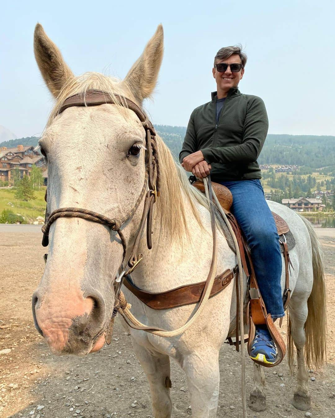 カロリナ・クルコヴァさんのインスタグラム写真 - (カロリナ・クルコヴァInstagram)「An end of summer trip to MONTANA. Loved spending time in the great outdoors with my boys! Horseback riding, off roading and fly fishing were just a few of the highlights. Montana is beautiful! Have you been? 🎣🌲🐴 Thank you @pattijeanb for hosting us👍🏻👌🏻  *more on stories #familyvacation #family #boymom #montana #thegreatoutdoors」9月2日 23時43分 - karolinakurkova