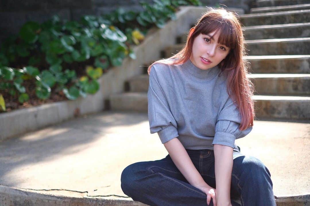 アイシスのインスタグラム：「今日は満月🌕 感謝と愛をぎゅっとして、ねよう。 おやすみせかい。  まだ暑い日はつづくから しっかり塩分糖分摂って すごそうね。  photo by しらたま 辻村ゆりな @yurinatsujimura   #撮影 #サバゲー女子の日常 #サバゲーしてないときのサバゲー女子 #またあした #満月の夜 #うお座満月 #おやすみ #夏 #summer2020 #しらたま写真シリーズ #ぼくわたしのアオハル #ファインダー越しの私」