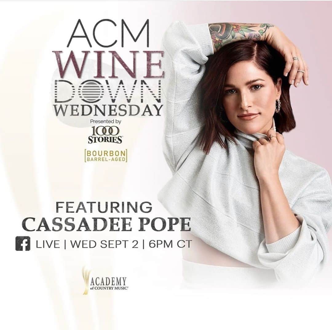 キャサディー・ポープのインスタグラム：「Grab your glasses and join me for a virtual happy hour today as part of the @1000storieswines + @acmawards #WineDownWednesday! 🍷 I'll be performing LIVE on our Facebook pages, so tune in at 6pm CT!」