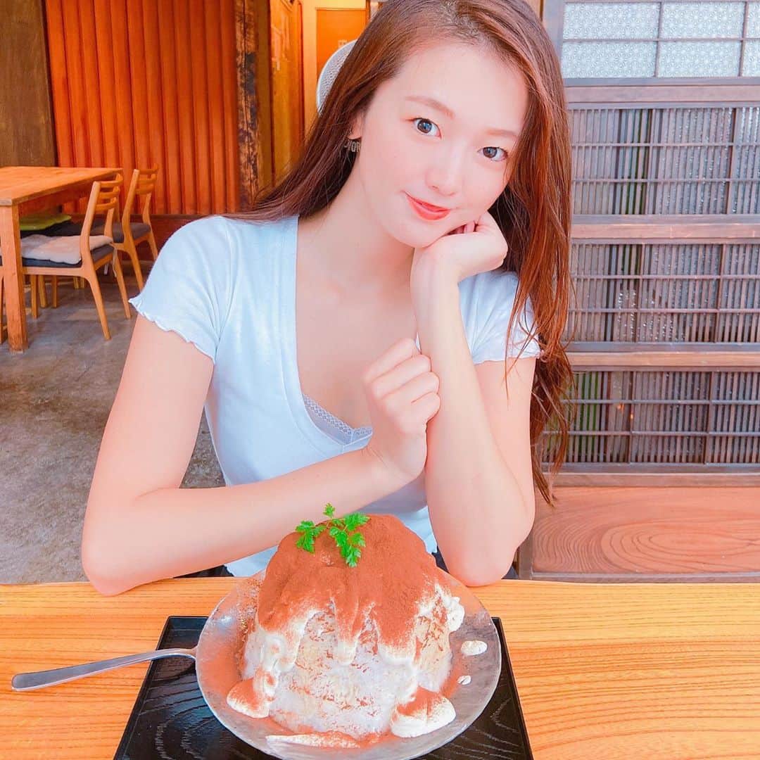 市原佑梨さんのインスタグラム写真 - (市原佑梨Instagram)「おいしいかき氷は幸せ🍧💓✨✨ #iceshave#japaniceshaved#和かんなkitchen#池尻かき氷#ティラミスかき氷#かき氷#かき氷部」9月3日 0時18分 - yuri_ichihara