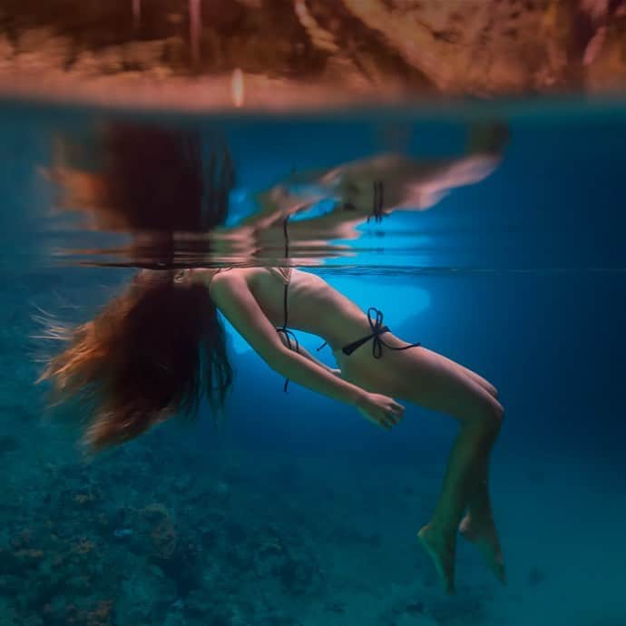 サシャ・カリスのインスタグラム：「Missing beautiful Bahamas ❤️ Let me know below if you guys have been to an island in the Bahamas, and which one! 🌴🐠💦」