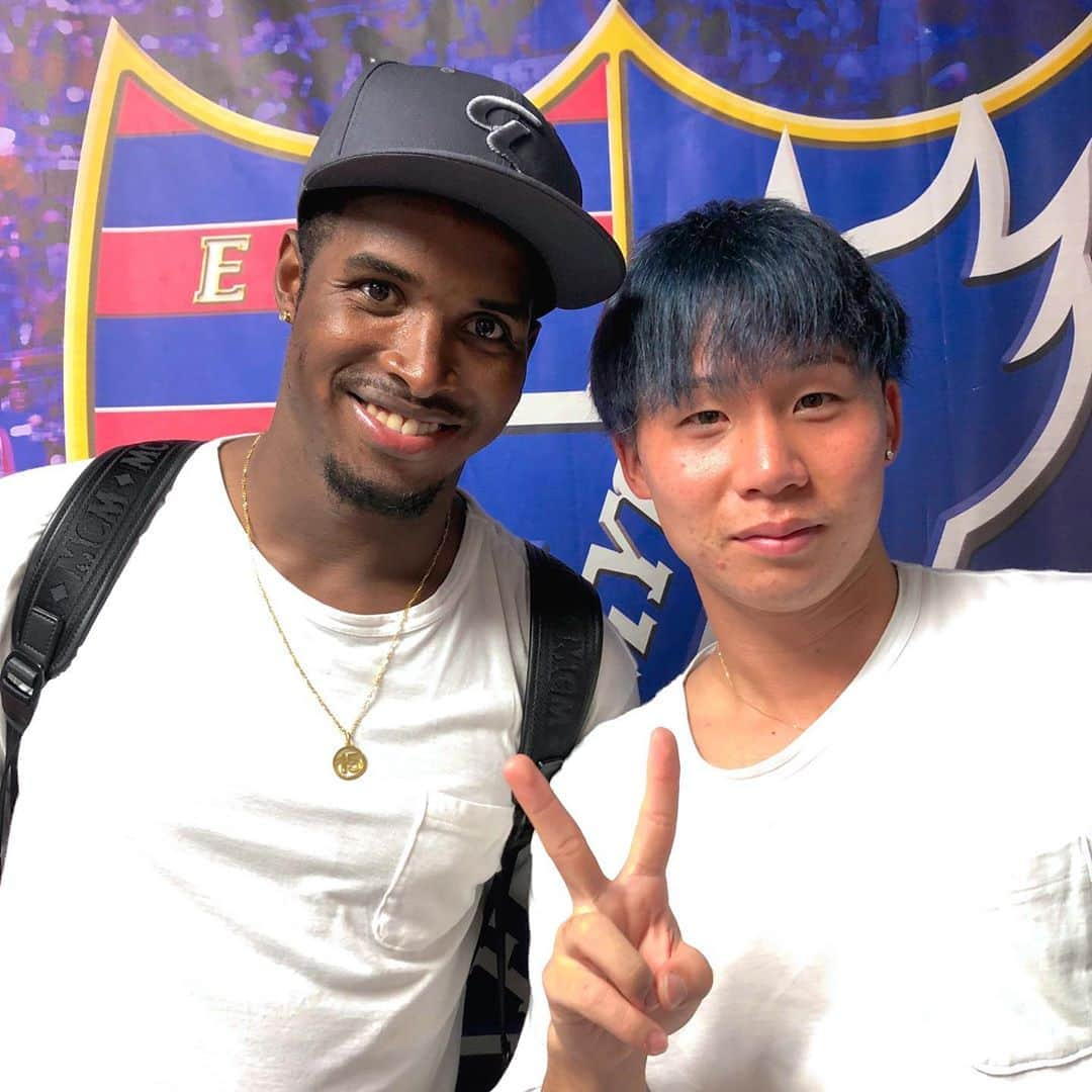 FC東京オフィシャルグッズさんのインスタグラム写真 - (FC東京オフィシャルグッズInstagram)「🔵🔴 vs #名古屋グランパス アダさん、柊斗、ナイスゴール!!!!!👏👏😆🔵🔴 @adailton.silva  @fctokyoofficial  #アダイウトン #安部柊斗  #ルヴァンカップ #FC東京 #fctokyo #tokyo」9月3日 0時35分 - fctokyoofficial