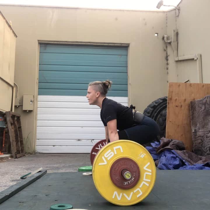 モーガン・キングのインスタグラム：「Peep that sweep. I’ve peaked. XOXO」
