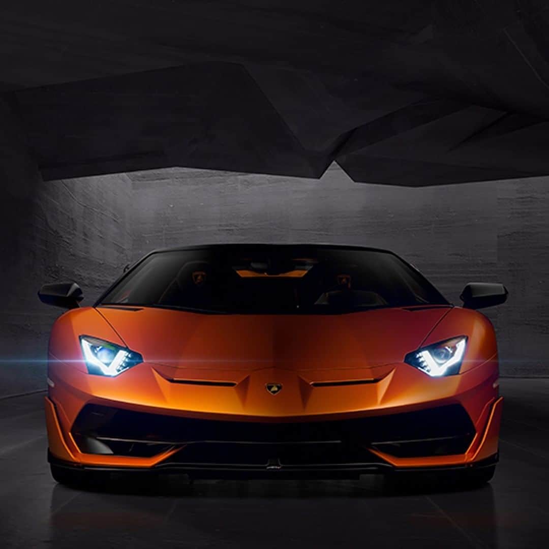 ランボルギーニのインスタグラム：「With a future so bright and shiny, embracing challenges comes naturally.   Aventador SVJ Roadster is a Super Sports Car that redefines exclusivity with its exceptional performance and ease of handling, thanks to the groundbreaking aerodynamic technologies that bring out its unique Lamborghini spirit.  Captured by @spositostudio  #Lamborghini #AventadorSVJRoadster」