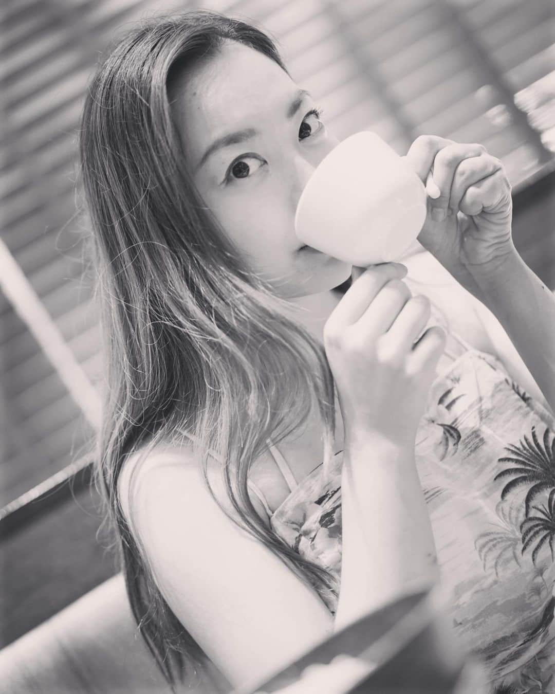 志村玲那さんのインスタグラム写真 - (志村玲那Instagram)「#一緒にコーヒーのむ？  #こちらが今日のタイトルです #みんなよいゆめを #おやすみなさい  #一眼レフ　#55mm #コーヒータイム」9月3日 0時55分 - rena_shimura