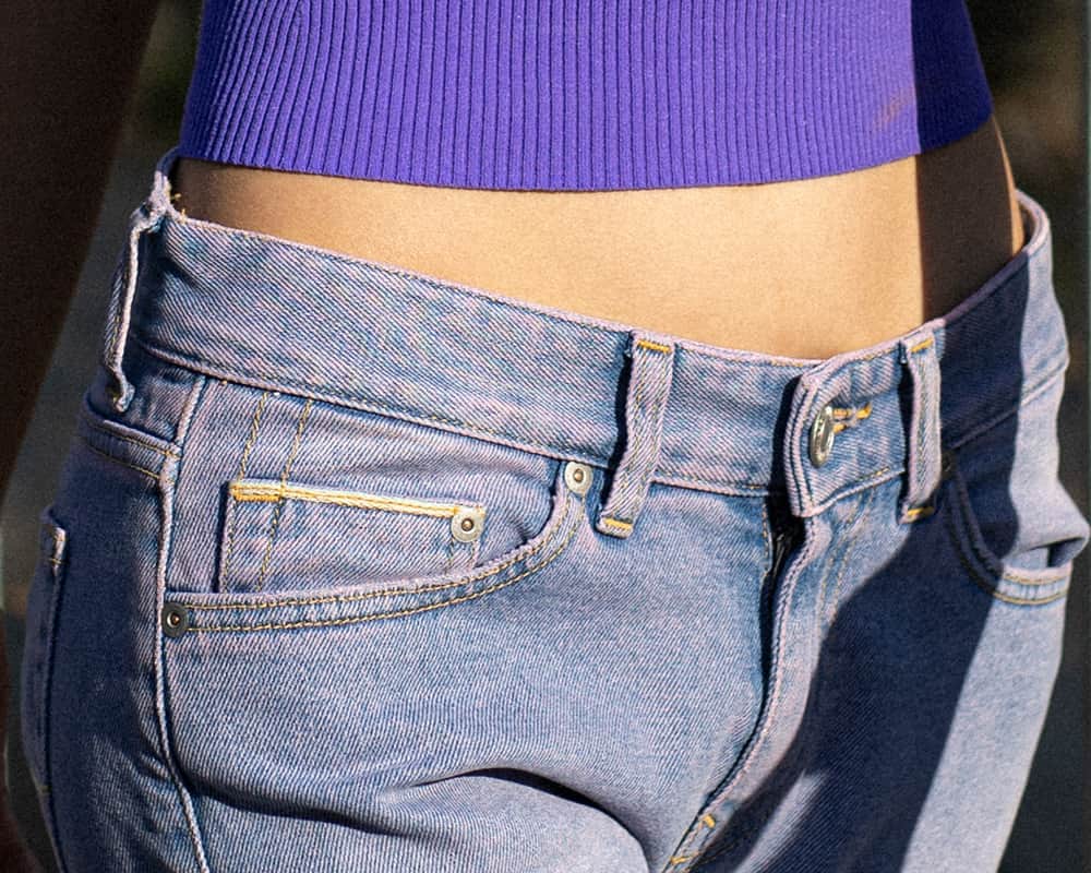 ケアレーベルのインスタグラム：「Purple shades on your denim to show your personality⁣ #carelabel #denimlovers #denimstory #denimaddiction」