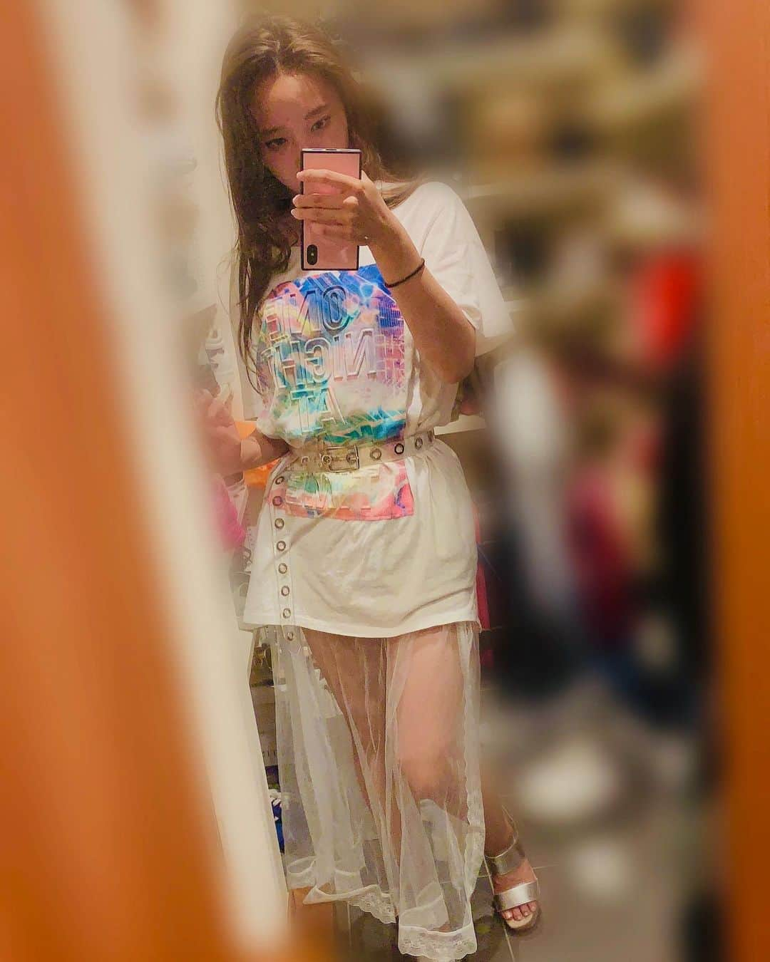 小池優奈さんのインスタグラム写真 - (小池優奈Instagram)「このTシャツメンズなんだよ👦 可愛いよね💗  レースのスカートは1個持っとくと意外と色んなコーデに使えるよ🌈  #夏コーデ #夏 #summerfashion #fashion #ootd #guess #私服」9月2日 16時19分 - annas_yuna