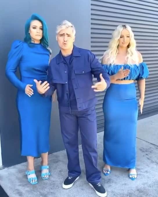 シェパードのインスタグラム：「“Daaa bu dee da bu daii”」