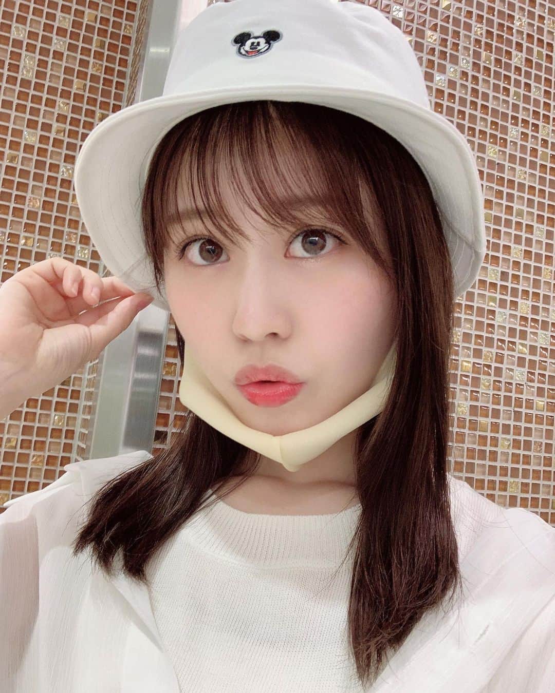 日岡なつみのインスタグラム：「ミッキー帽子! 普段使いもしちゃってる😎かわ〜〜」