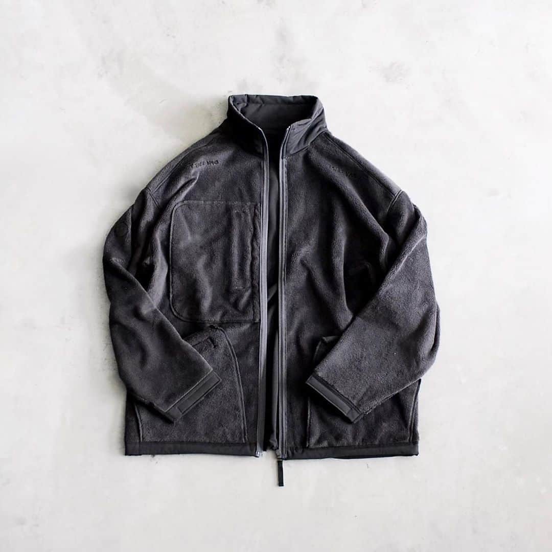 wonder_mountain_irieさんのインスタグラム写真 - (wonder_mountain_irieInstagram)「_  C.E / シーイー " FLEECE BACK JACKET" ¥37,400- _ 〈online store / @digital_mountain〉 https://www.digital-mountain.net/shopdetail/000000010934/ _ 【オンラインストア#DigitalMountain へのご注文】 *24時間受付 *15時までのご注文で即日発送 *1万円以上のお買い物で送料無料 tel：084-973-8204 _ We can send your order overseas. Accepted payment method is by PayPal or credit card only. (AMEX is not accepted)  Ordering procedure details can be found here. >>http://www.digital-mountain.net/html/page56.html _ #CE #CAVEMPT #sk8thing #シーイー #キャブエンプト #スケートシング _ 本店：#WonderMountain  blog>> http://wm.digital-mountain.info/blog/2020615/ _ 〒720-0044  広島県福山市笠岡町4-18  JR 「#福山駅」より徒歩10分 #ワンダーマウンテン #japan #hiroshima #福山 #福山市 #尾道 #倉敷 #鞆の浦 近く _ 系列店：@hacbywondermountain _」9月2日 16時51分 - wonder_mountain_