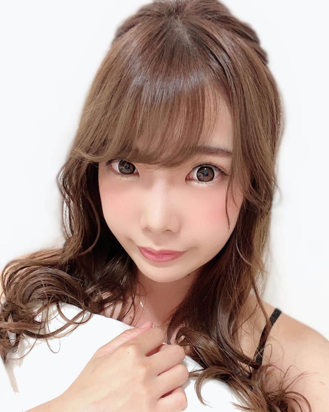 のインスタグラム：「. しょぼんとしてたら みんなが励ましてくれた！ 女は強くいないとな☃️🤍 . #ボクシング習いたい #portrait #portraitphotography #model #japanesegirl  #racequeen #レースクイーン #グラビア #水着 #ハウススタジオ #被写体モデル #被写体 #モデル #作品撮り #ポトレ #ポートレート #いいねしてね #followme #フォロワー増やしたい #フォロワー募集中 #撮影会」