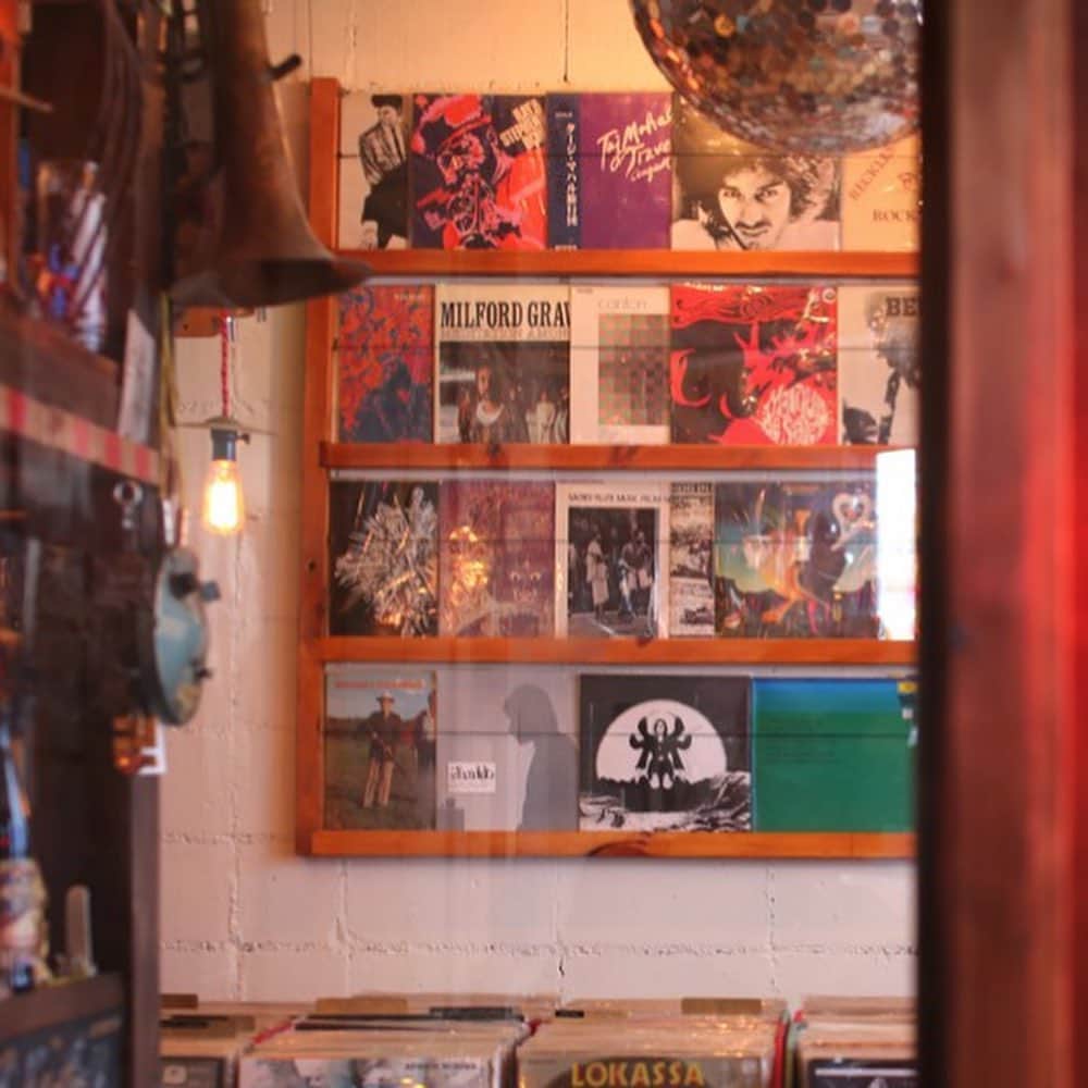 HereNowさんのインスタグラム写真 - (HereNowInstagram)「Kyoto based record shop run by a founding member of a performance artist collective  📍: Hitozoku Record（Kyoto）  "This place is a well-kept secret. Coming here feels like wandering down a back alley in a foreign city. Bin-san (the owner’s nickname) is highly respected by music lovers from all corners of the world. I would say that having his store in the middle of Kyoto’s Kiyamachi area is an honor. This place is a must-visit. When you’re there drop by Morikawa Tobacco Shop for a chat with the owner, he’s the nicest." DJ and Organizer, Yottu（ @yottu421 )  #herenow #herenowkyoto #wonderfulplaces#beautifuldestinations#travelholic #travelawesome #traveladdict#igtravel #instapassport #kyoto #instajapan #japantour #explorejapan #京都 #京都観光 #京都旅行 #교토 #교토여행 #일본여행 #日本旅遊 #recordshop #vinyl  #vinylcollection #vinylporn #instavinyl #vinylcollector #vinyladdict #vinyllover」9月2日 17時18分 - herenowcity