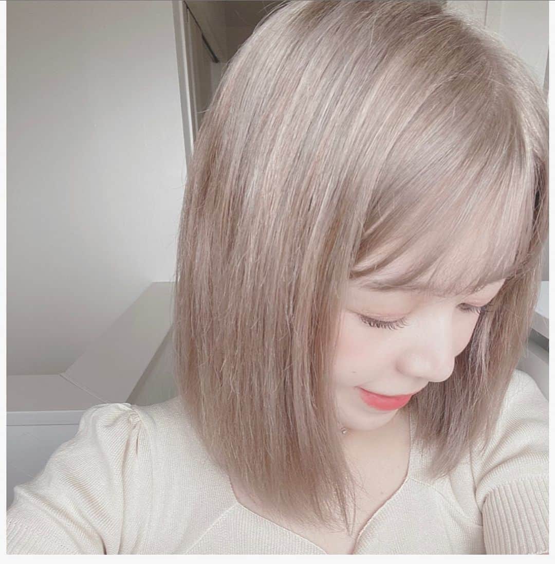二宮璃子さんのインスタグラム写真 二宮璃子instagram 久々に明るくして髪の毛も切った 透明感ある色で可愛い 外で見たときの 髪色が好きすぎて お気に入り 自分で撮るの難しかった ハイトーン ベージュカラー ヘアカラー ままカラー ままヘア