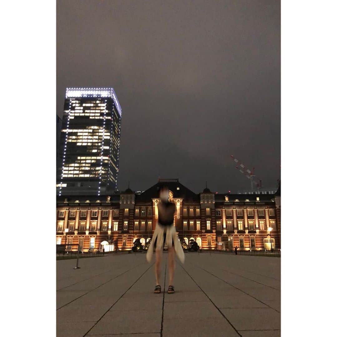 永池南津子さんのインスタグラム写真 - (永池南津子Instagram)「さよなら夏。いつもとちょっと違う夏。 来年元気であおうね。 #ジャンプ #jump #夏の終わり#summerisover #締め括りの跳躍 #秋の匂い #永池南津子」9月2日 17時29分 - natsuko_nagaike