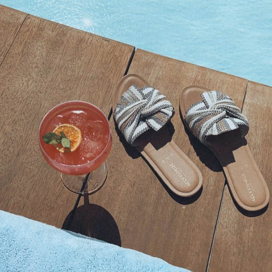 アクセサライズのインスタグラム：「Holding onto those summer feelings 🍹  📷: @beccabellla   Tap the link in our bio to shop #Accessorize #Accessorizer」