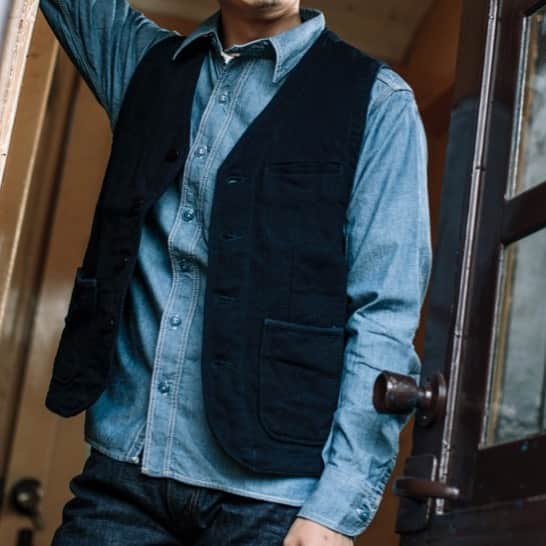 momotarojeansのインスタグラム：「04-009 Dobby best MS033 ID chambray shirt  Autumn clothes coming soon  もうすぐ秋服！  Pakaian musim gugur segera hadir  Pakaian musim luruh tidak lama lagi  เสื้อผ้าฤดูใบไม้ร่วงเร็ว ๆ นี้」