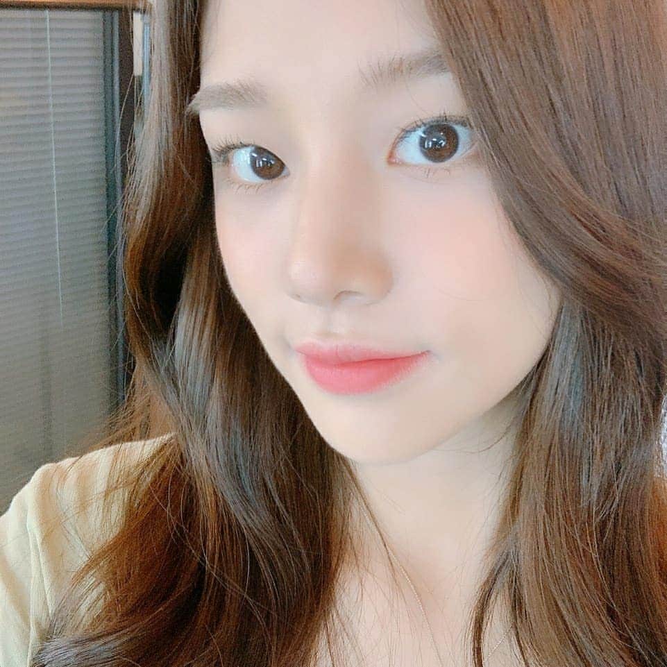 LABOUMさんのインスタグラム写真 - (LABOUMInstagram)「[#솔빈] 여러분 태풍 피해 없도록 모두 조심하세요🙏 힘들어도 조금 더 화이팅❣ 마스크도 꼭꼭!   #라붐 #LABOUM #SOLBIN」9月2日 17時45分 - officiallaboum