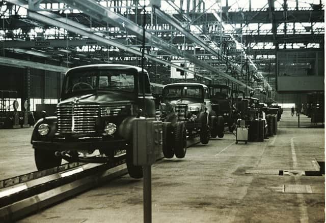ＵＤトラックスさんのインスタグラム写真 - (ＵＤトラックスInstagram)「Ageo factory in 1963 1963年当時の上尾工場  #udtrucks #UDトラックス #nissandiesel #日産ディーゼル #retro #レトロ #昭和 #60s #60年代 #工場 #factory #6TW #歴史 #history」9月2日 17時48分 - udtrucksjp