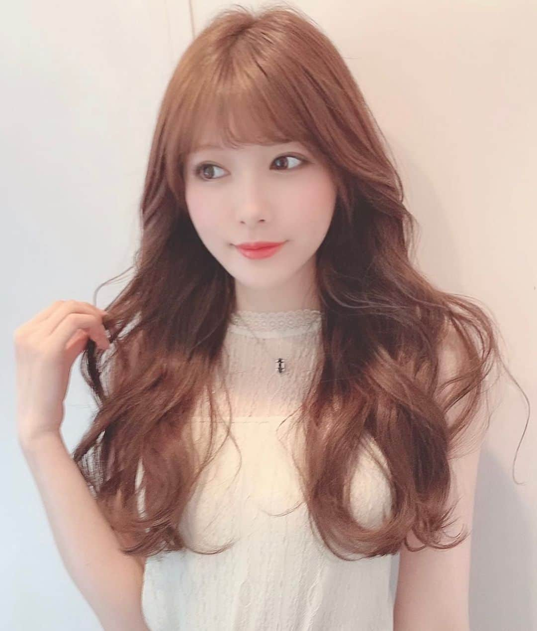 相沢みなみさんのインスタグラム写真 - (相沢みなみInstagram)「ヘアメンテ完了🥰 完璧💗まことさん有難う☺️ . ✂︎L'wis 担当:まことさん✂︎ . looove this new color🧸 . 我改变了发色💗 . #相沢みなみ  #lwis  #ヘアカラー  #ヘアアレンジ  #ヘアスタイル」9月2日 17時54分 - epoint2016