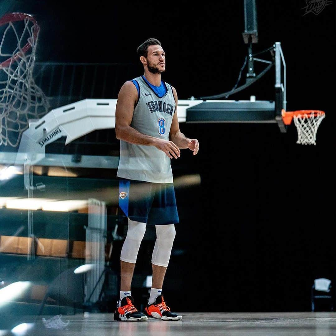 ダニーロ・ガリナリさんのインスタグラム写真 - (ダニーロ・ガリナリInstagram)「👌⚡ Head in the game, body at the gym. Road to Game-7! #ThunderUp #NBAPlayoffs」9月2日 18時23分 - danilogallogallinari