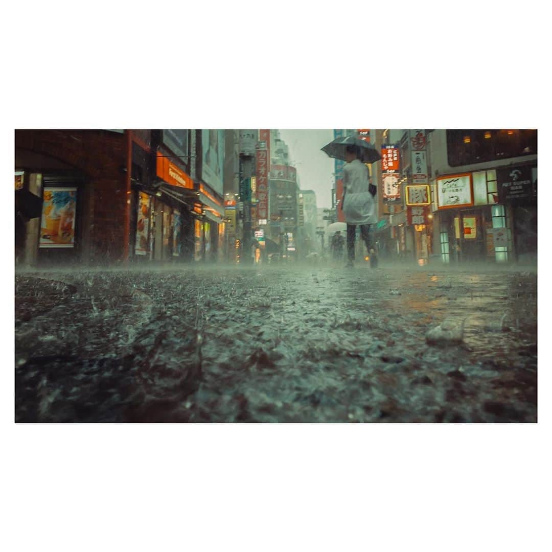 kazhixさんのインスタグラム写真 - (kazhixInstagram)「Daily life of Tokyo . . Hard rain . . . . shot on iphone7 . . . . #ShotoniPhone #instagram #igersjp #indies_gram #ファインダー越しの私の世界 #東京カメラ部 #lovers_nippon #jj_forum_3095  #HelloFrom Tokyo」9月2日 18時33分 - kazhix