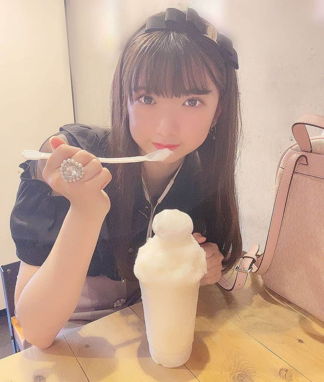 薮田こももさんのインスタグラム写真 - (薮田こももInstagram)「☁ … … … 夏らしいことした〜 … … … 🍼🍧🥰 … … …」9月2日 19時09分 - yuri_selfish