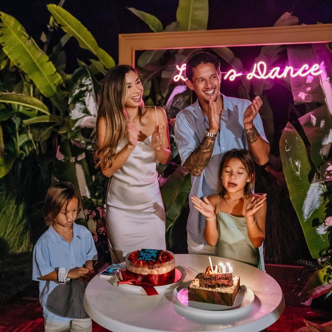 Jennifer Bachdimさんのインスタグラム写真 - (Jennifer BachdimInstagram)「I wanna dance with somebody 🎶❤️  . . Precious moments from @ibachdim belated birthday party ❤️🥰  . . Biggest thank you to everyone who made this happen :   Venue  @thegarcia.ubud & @ksunarestaurant  MC & Band  @ras_talent  Decor @florabotanicadesigns  Event organizer @glowplanner  Neon @neonletterbali  Soundsystem @rhunosbali  Photography @claus_schmidtt Make up @renasohanimakeup」9月2日 19時27分 - jenniferbachdim