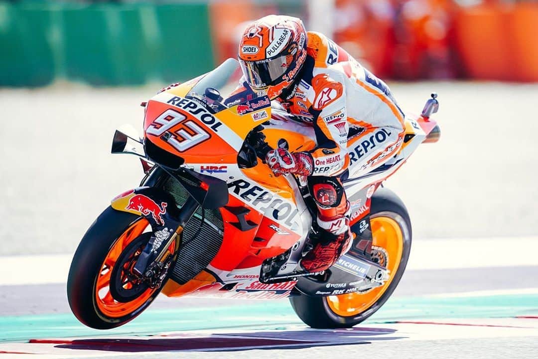 レプソル・ホンダのインスタグラム：「A #WheelieWednesday from our next stop, Misano! Wishing @marcmarquez93 a speedy recovery 💪」