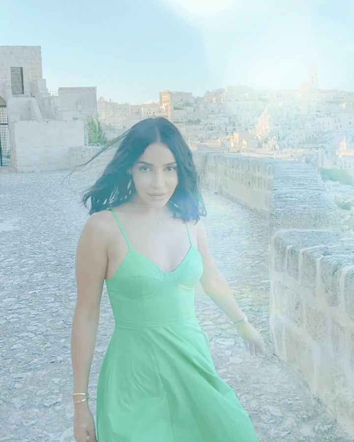 sananasのインスタグラム：「Sì ... a la burrata 🤤🧀Le nouveau parfum.  #Newperfume #SiALaBurrata」