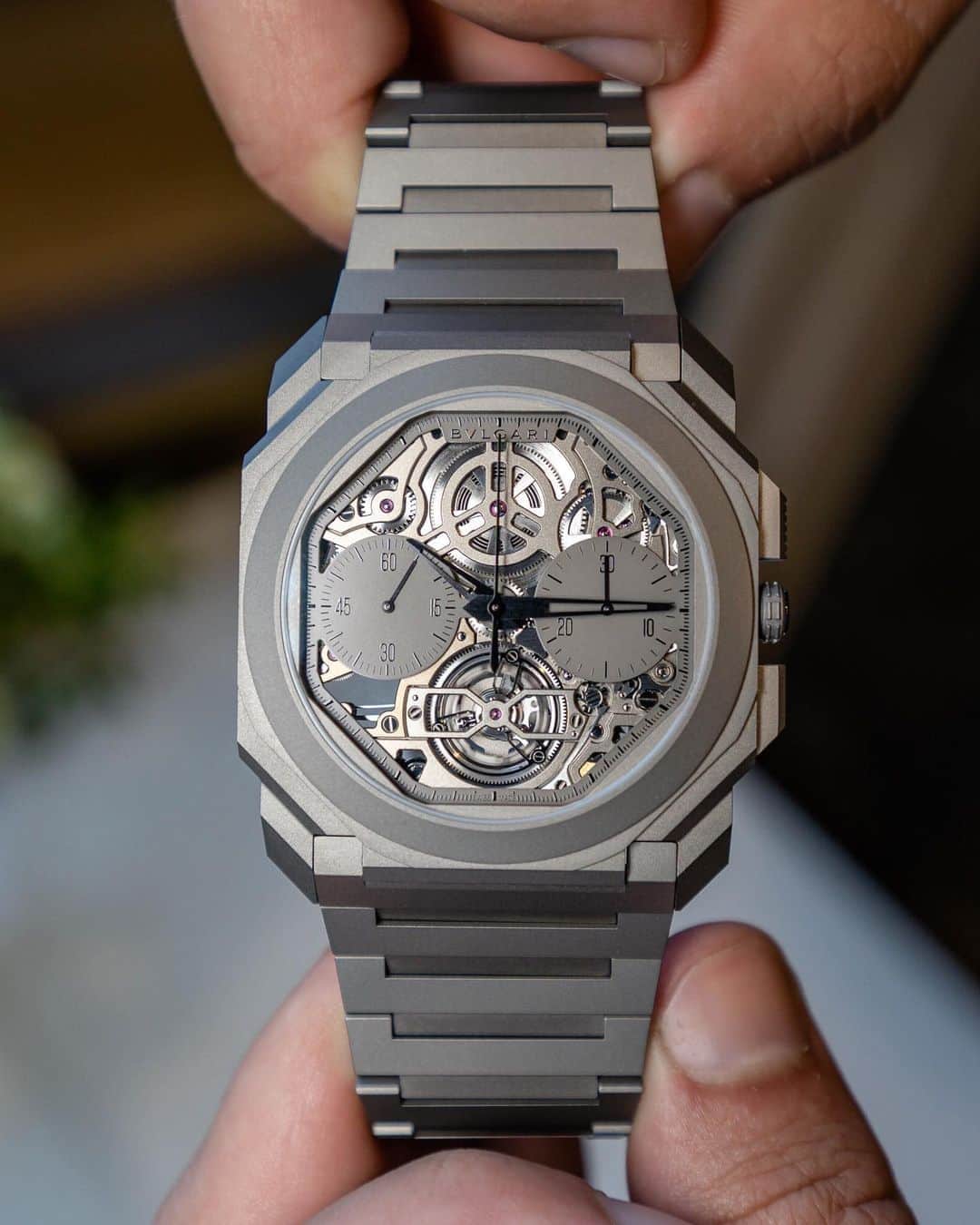 Daily Watchさんのインスタグラム写真 - (Daily WatchInstagram)「New World Record By Bulgari: The Octo Finissimo Tourbillon Chronograph Skeleton Automatic. The thinnest tourbillon chronograph in the world. The whole watch being just 7.4 mm thick and the movement 3.5 mm. Only 50 pieces are made, for the price of €150,000 #Bulgari」9月2日 19時49分 - dailywatch