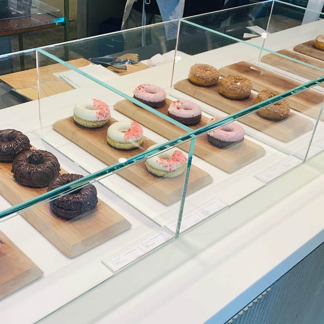 安藤笑さんのインスタグラム写真 - (安藤笑Instagram)「. . おいちかわい🍩 . . #永田町カフェ」9月2日 20時00分 - emichii87