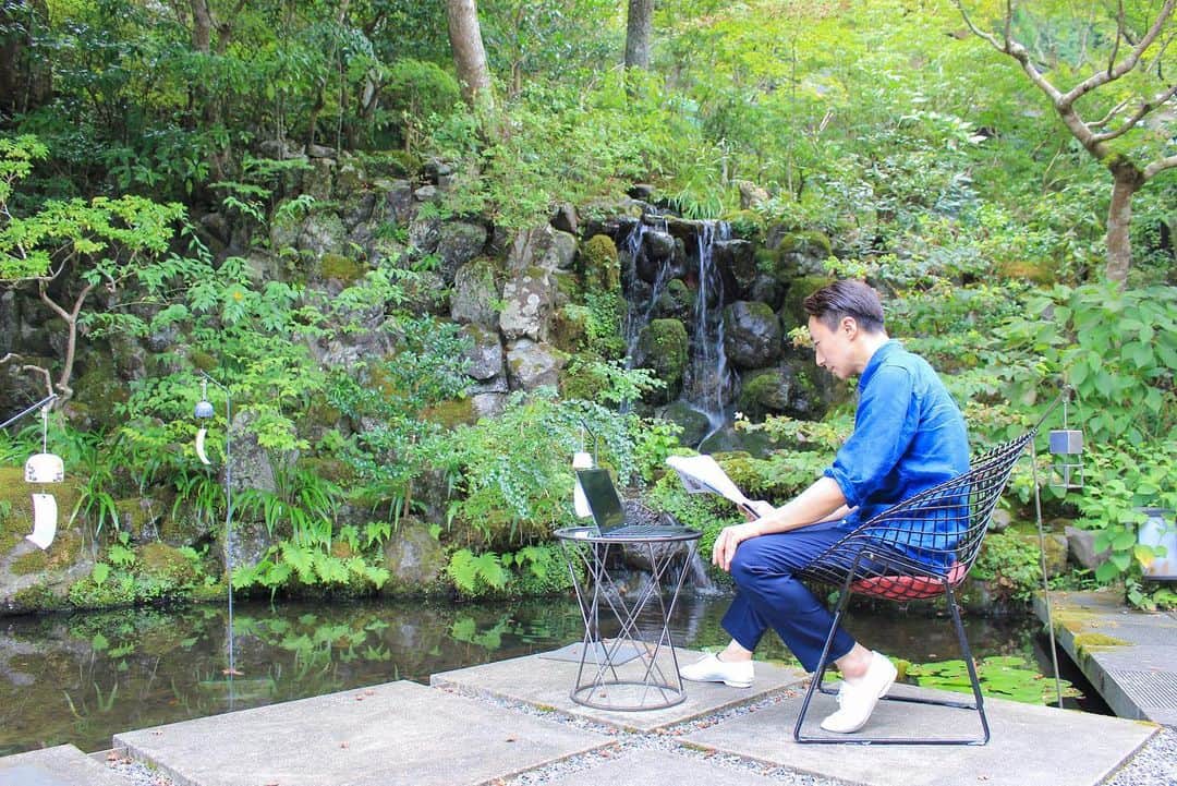HOSHINOYA｜星のやさんのインスタグラム写真 - (HOSHINOYA｜星のやInstagram)「We propose a new style of work, workcation. You can concentrate on work and also refresh your body and mind in beautiful nature.   #hoshinoya #hoshinoyakyoto #hoshinoresorts #workcation #星のや #星のや京都 #星野リゾート #京都 #ワーケーション」9月2日 20時03分 - hoshinoya.official