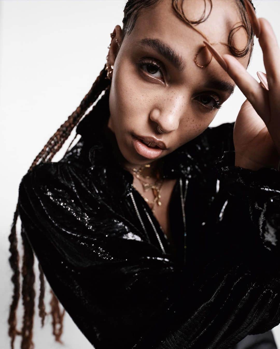 i-Dさんのインスタグラム写真 - (i-DInstagram)「Exactly one year since we unveiled @FKATwigs incredible cover shoot for i-D. ✨⁣⁣⁣ ⁣ Revisit the shoot in full and read her track-by-track breakdown of her masterful album 'Magdalene' via link in bio.⁣ ⁣ (Still not over how hard she snapped tbh 🥵) ⁣⁣ ⁣ [The Post Truth Truth Issue, no. 357, Autumn 2019.]⁣⁣⁣ .⁣⁣⁣⁣ .⁣⁣⁣⁣ .⁣⁣⁣⁣ Text @frankie__dunn⁣⁣⁣⁣ Photography @willyvanderperre⁣⁣⁣⁣ Styling @alastairmckimm⁣⁣⁣⁣ Editor-in-Chief @alastairmckimm⁣⁣⁣⁣ Creative Director @lauragenninger」9月2日 20時08分 - i_d