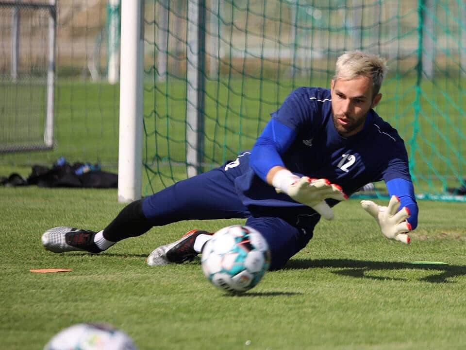 ヘスス・フェルナンデス・コラードのインスタグラム(iamjesusfernandez) - 9月2日 20時15分WORK WORK WORK!! 💪🏼⚽️👊🏼#picoftheday#training#hardwork#football#goalkeeper#goals#sepsi#rggoalkeepergloves#rgfamily#instamood[BIHAKUEN]UVシールド(UVShield)>> 飲む日焼け止め！「UVシールド」を購入する