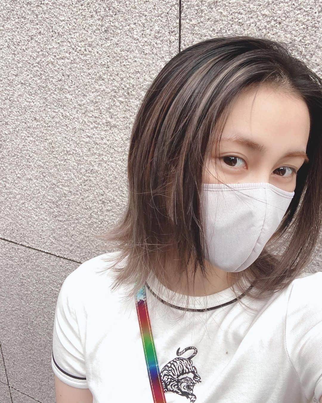 小森未彩さんのインスタグラム写真 - (小森未彩Instagram)「髪色変えました！ 複雑なオーダーで時間かかったけどお気に入りです😚  #ヘアースタイル　#ヘアーカラー　#haircolor #hairstyle #グレージュ　#greyhair #MIXcolor」9月2日 20時17分 - misae_komori