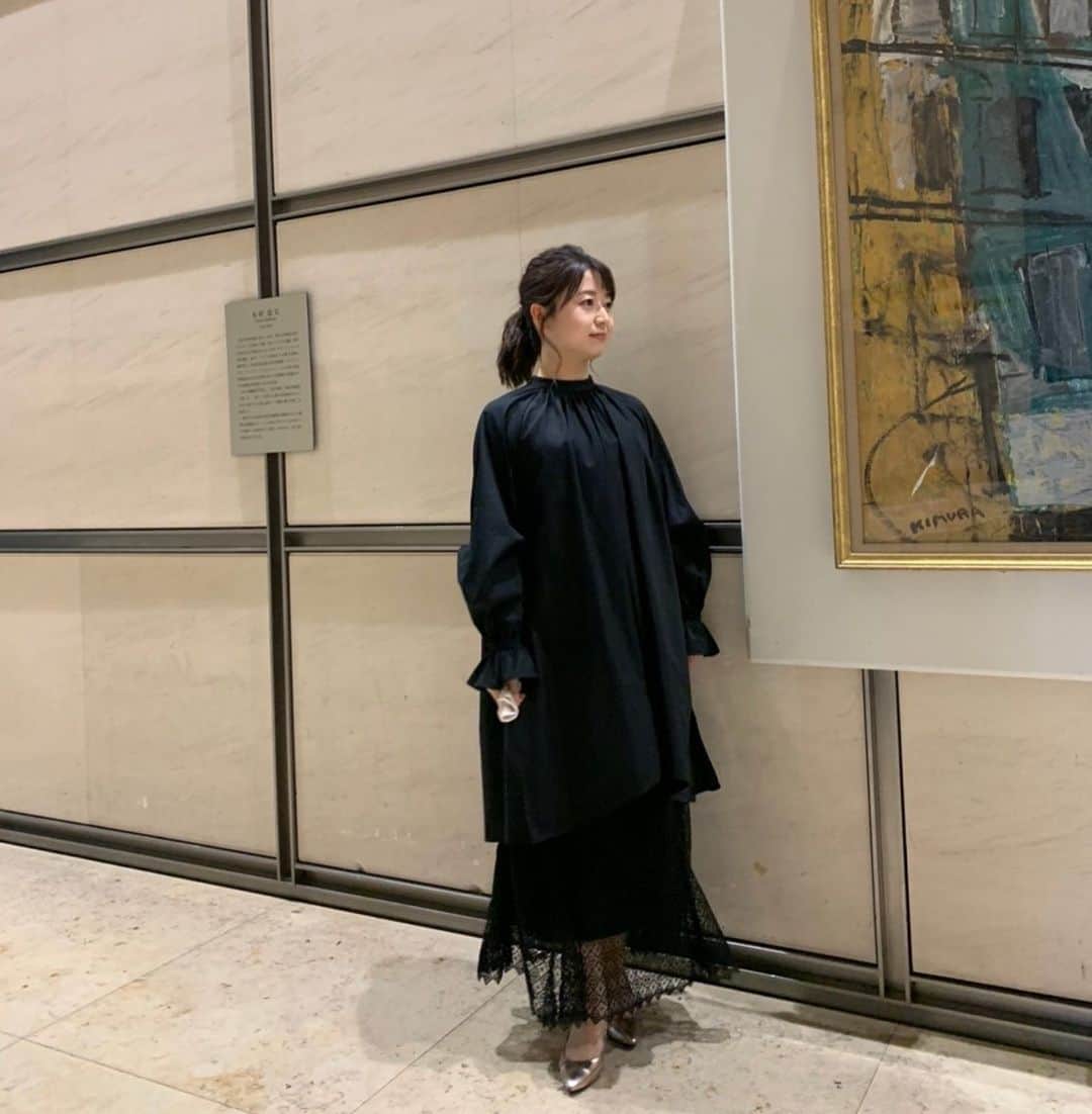 のインスタグラム：「2020.09.02(水)   #日本テレビ　「バゲット」 #日テレバゲット  #衣装   #ロングシャツ #ameri  #amerivintage  @amerivintage  #日テレ #テレビ衣装 #気象予報士 #お天気キャスター #気象キャスター  #weathercaster #weatherforecaster  #今日の衣装　#きょうの衣装　#今日の服 #今日のコーデ　#今日のスタイリング  #コーディネート　#153cmコーデ  #低身長コーデ  #ootd #ootdfashion #ootdstyle  #2020aw 　#秋コーデ　　#秋服　#fashion  ※ #スカート　は私物です。( #raybeams )」