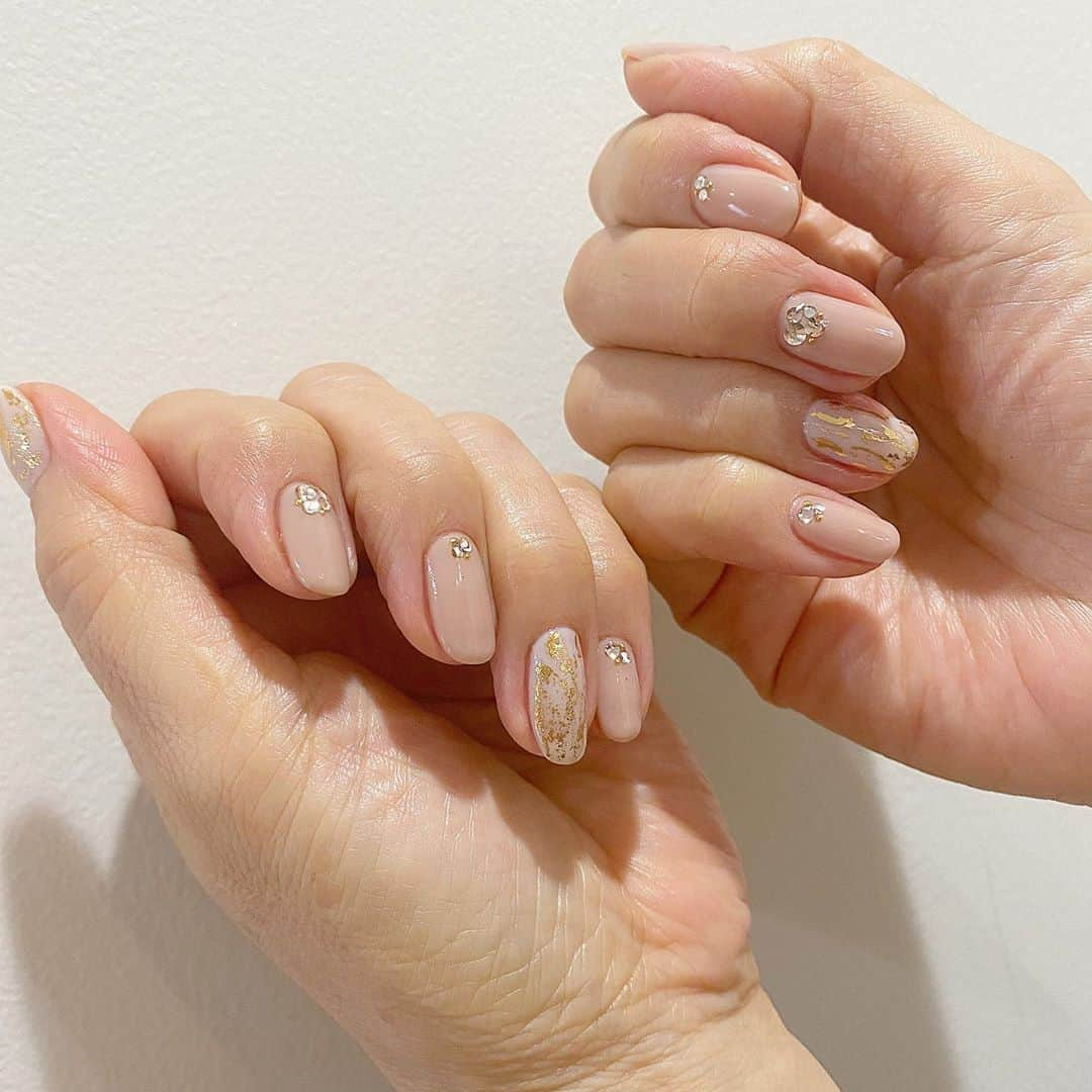 Kana Kobayashiさんのインスタグラム写真 - (Kana KobayashiInstagram)「ヌーディーベージュが艶っぽい #nails #Anela #fashion #beige #ナチュラルベージュ #ネイル #ネイルデザイン #ジェルネイル #ネイルサロン #日本橋ネイルサロン」9月2日 20時56分 - anela_kana