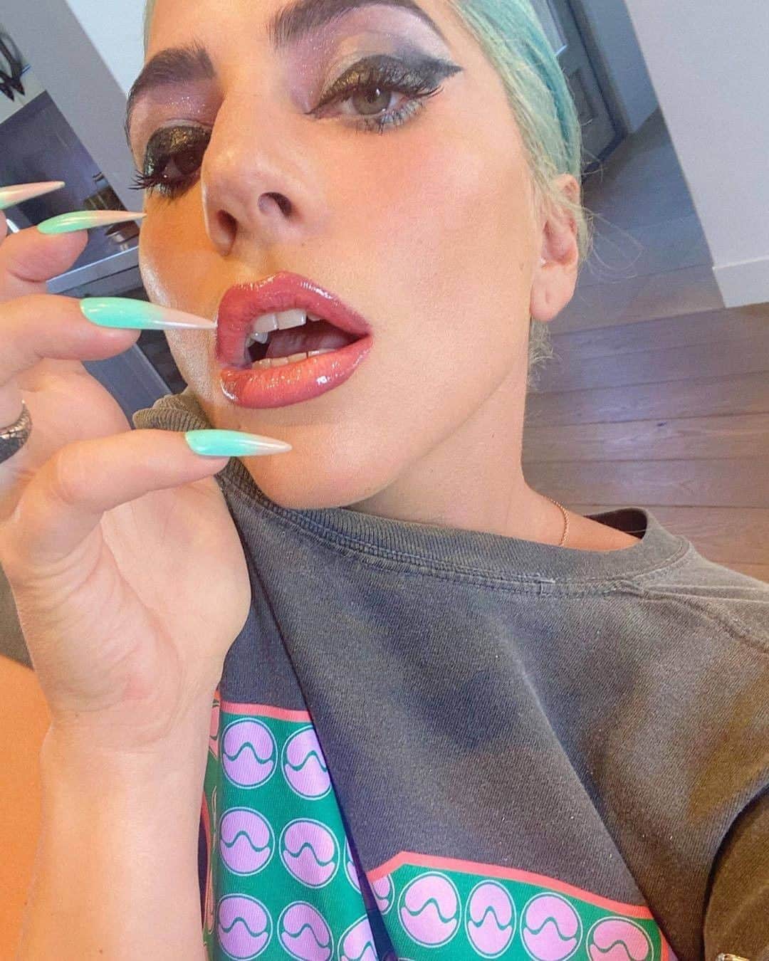 MTVさんのインスタグラム写真 - (MTVInstagram)「This post is a proposal to my boss to make @ladygaga's MTV shirt the new official uniform. Yes or no? 🤨 Treat yourself to all of Gaga's new MTV #VMAs merch now at 𝘀𝗵𝗼𝗽.𝗹𝗮𝗱𝘆𝗴𝗮𝗴𝗮.𝗰𝗼𝗺!」9月2日 20時50分 - mtv