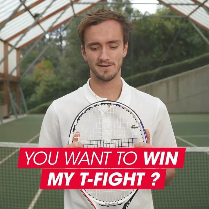 ダニール・メドベージェフのインスタグラム：「Want to get my new #TFightRS? Let’s play!  1/ Take a picture of you in one of my favorite position on court 2/ Upload it on story and get the T-Fight sticker 3/ Share it with @tecnifibre  Good Luck! 🔥 Let’s #FightSmart」