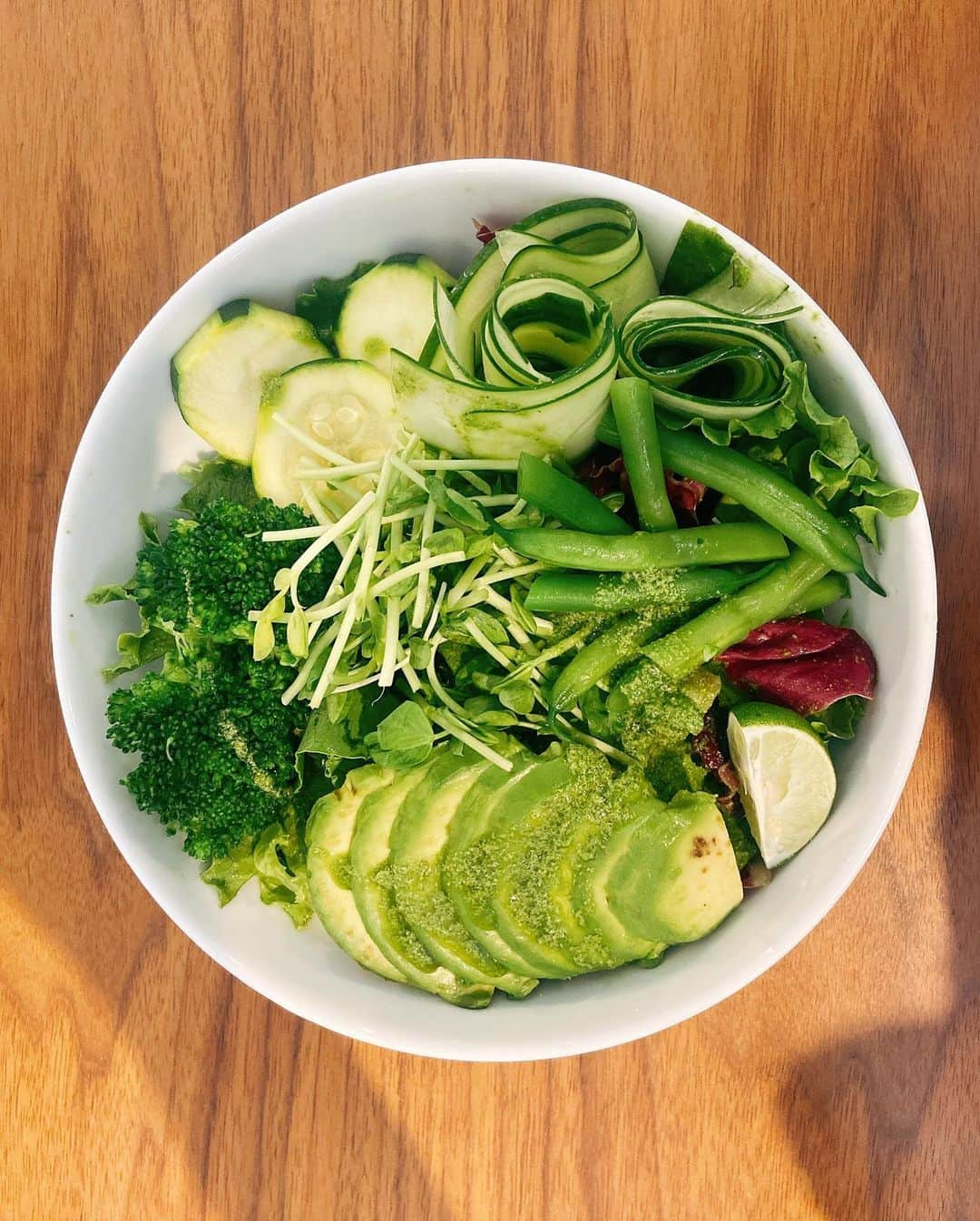 柴真緒さんのインスタグラム写真 - (柴真緒Instagram)「先日、友達と行ったところ🥗 働くようになったら、美味しくておしゃれなサラダを毎日、食べたいねって話しました☺︎  #水コン #徽音祭 #ミスコン」9月2日 21時44分 - mao.shiba_