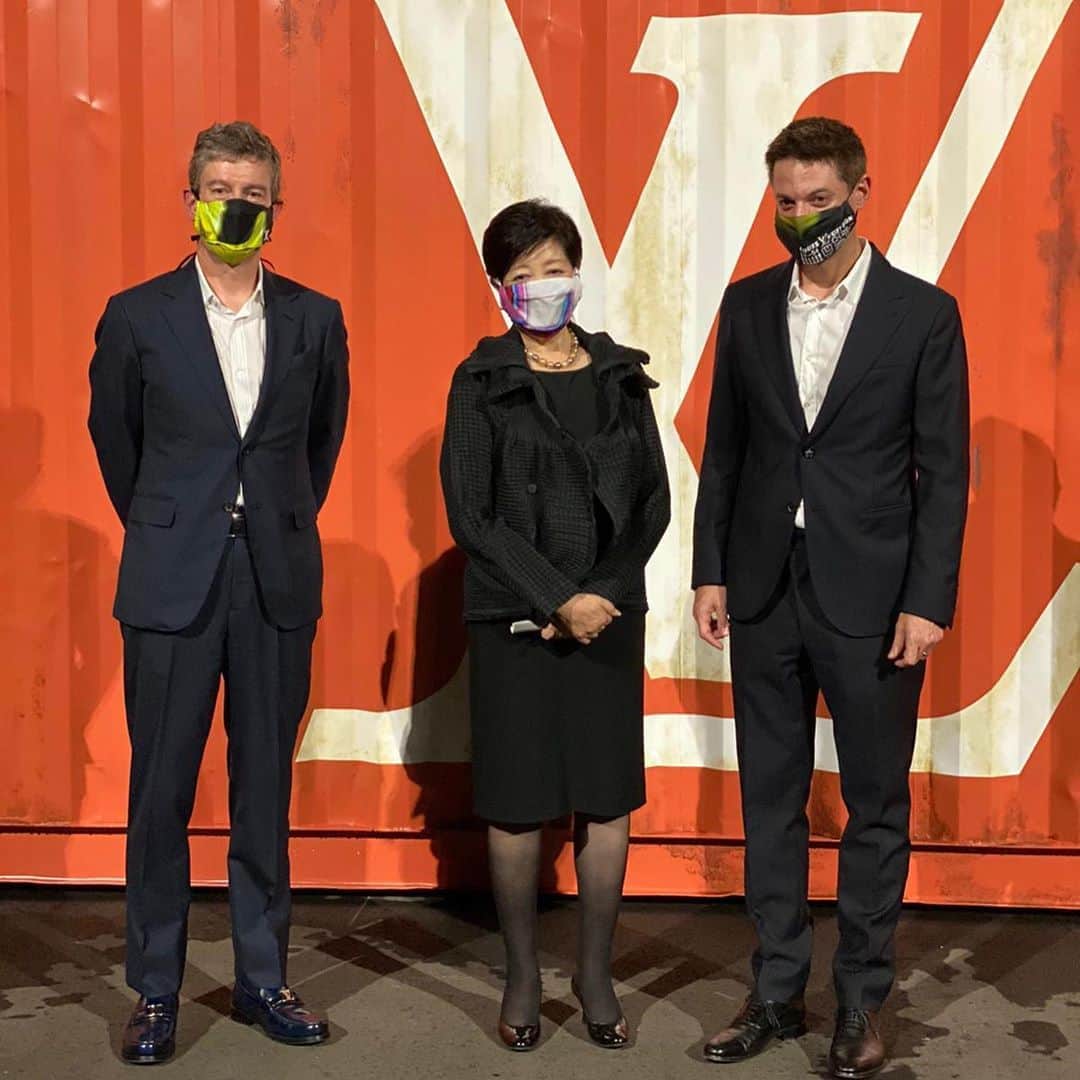 アンナ・デッロ・ルッソさんのインスタグラム写真 - (アンナ・デッロ・ルッソInstagram)「@louisvuitton by @virgilabloh ❤️❤️❤️ men’s SS21 fashion show in Tokyo 🇯🇵  1週間後にオープンを控えた東京国際クルーズターミナルで開催されたルイ・ヴィトンの2021春夏メンズ・コレクションのファッションショーには小池百合子東京都知事、広瀬すず、宮沢氷魚、岩田剛典などが参加。 @yuriko.koike @miyazawahio @suzu.hirose.official @takanori_iwata_official attend @louisvuitton Men’s SS21 Fashion Show.  #louisvuitton #LVMenSS21 #小池百合子　#広瀬すず #宮沢氷魚　#岩田剛典  #repost @voguejapan」9月2日 21時51分 - annadellorusso