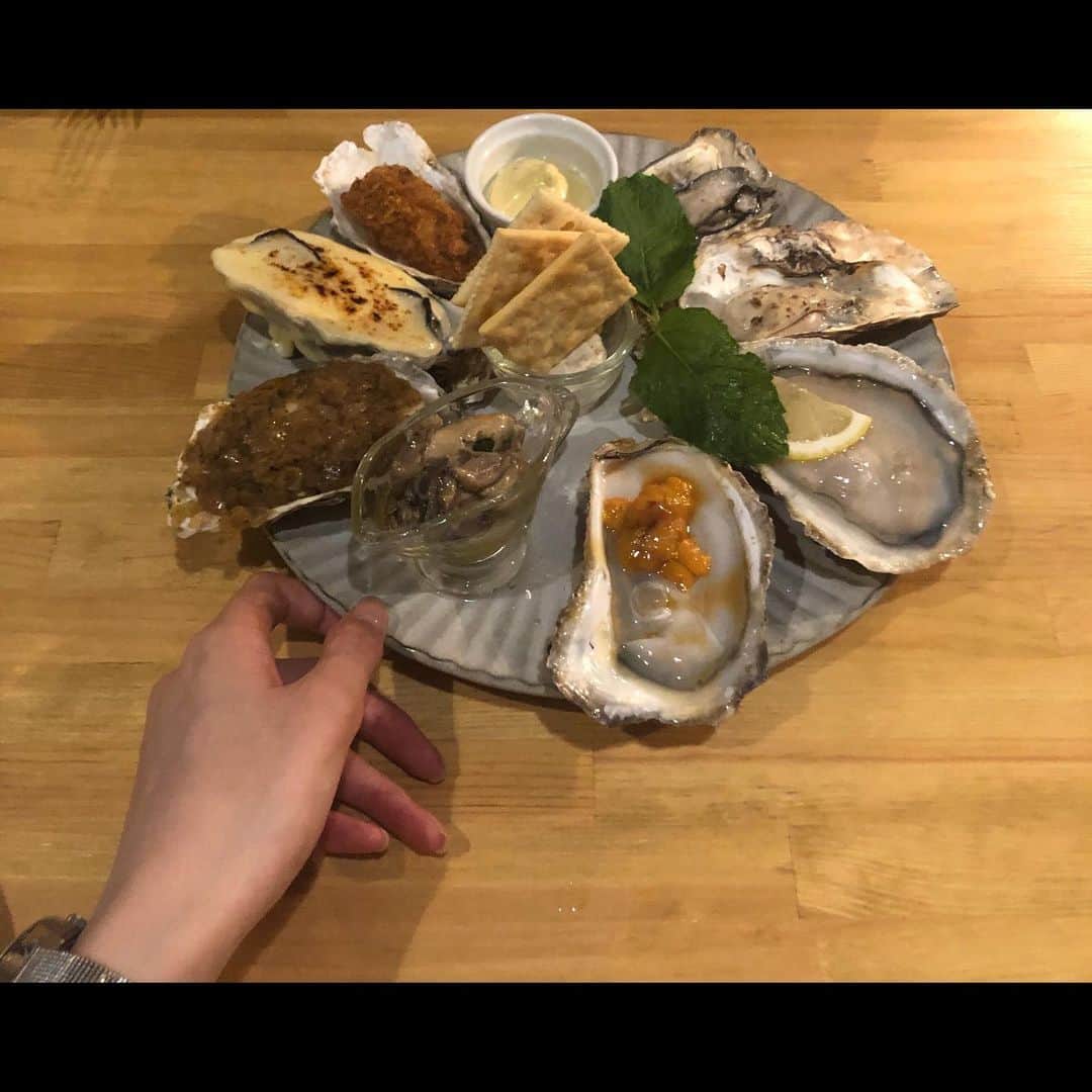 乃愛さんのインスタグラム写真 - (乃愛Instagram)「お仕事終わりに 牡蠣しました！ 美味しいって幸せ、、  コメントのんびり返します〜」9月2日 21時54分 - _0w022