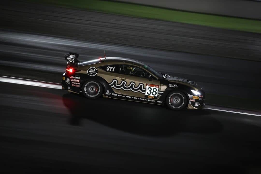 MOTUL Japanさんのインスタグラム写真 - (MOTUL JapanInstagram)「【RC-FにもMotul】 . いよいよ今週末に富士スピードウェイでスーパー耐久シリーズが開幕します。 このレースはドライバーが交代しながら走り続ける24時間レース。 . 様々なカテゴリーのレーサーが多様な車種でバトルを繰り広げるのも見どころの一つです。 . 写真はTRACY SPORTS（ @tracysports_inc ）のADVICS muta Racing RCF TWS!!! . 使っているオイルはもちろんMotul! . #motul #motuljapan #tracysports #lexus #lexusrc #lexusrcf  #スーパー耐久 #super耐久 #supertaikyu #advicsmutaracing #advicsmutaracingrcftws  #トレーシースポーツ #モチュール #300V #motul300v #USC10 #2URGSE #モータースポーツ好きな人と繋がりたい #レース好きな人と繋がりたい #lexus好きな人と繋がりたい #車好きな人と繋がりたい #クルマ好きな人と繋がりたい #レーシングカー #チューニングカー」9月2日 22時00分 - motuljapan