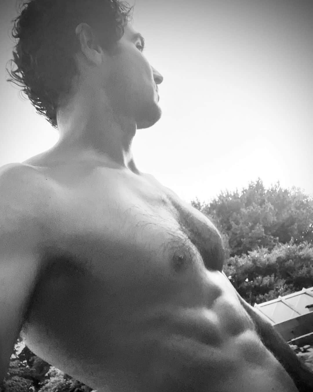 のインスタグラム：「Buffy the Vampire⚡️❤️💪🏽😜😉🤣」