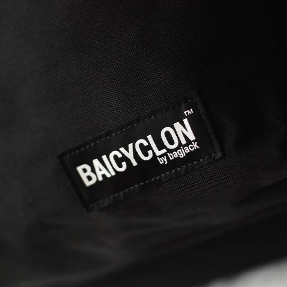 wonder_mountain_irieさんのインスタグラム写真 - (wonder_mountain_irieInstagram)「_ BAICYCLON by Bagjack / バイシクロン by バッグジャック "BCL - 01" ¥16,500- _ 〈online store / @digital_mountain〉 https://www.digital-mountain.net/shopdetail/000000012243/ _ 【オンラインストア#DigitalMountain へのご注文】 *24時間受付 *15時までのご注文で即日発送 *1万円以上ご購入で送料無料 tel：084-973-8204 _ We can send your order overseas. Accepted payment method is by PayPal or credit card only. (AMEX is not accepted)  Ordering procedure details can be found here. >>http://www.digital-mountain.net/html/page56.html _ #BAICYCLONbyBagjack #Bagjack #バイシクロン #バッグジャック _ 本店：#WonderMountain  blog>> http://wm.digital-mountain.info _ 〒720-0044  広島県福山市笠岡町4-18  JR 「#福山駅」より徒歩10分 #ワンダーマウンテン #japan #hiroshima #福山 #福山市 #尾道 #倉敷 #鞆の浦 近く _ 系列店：@hacbywondermountain _」9月2日 22時41分 - wonder_mountain_