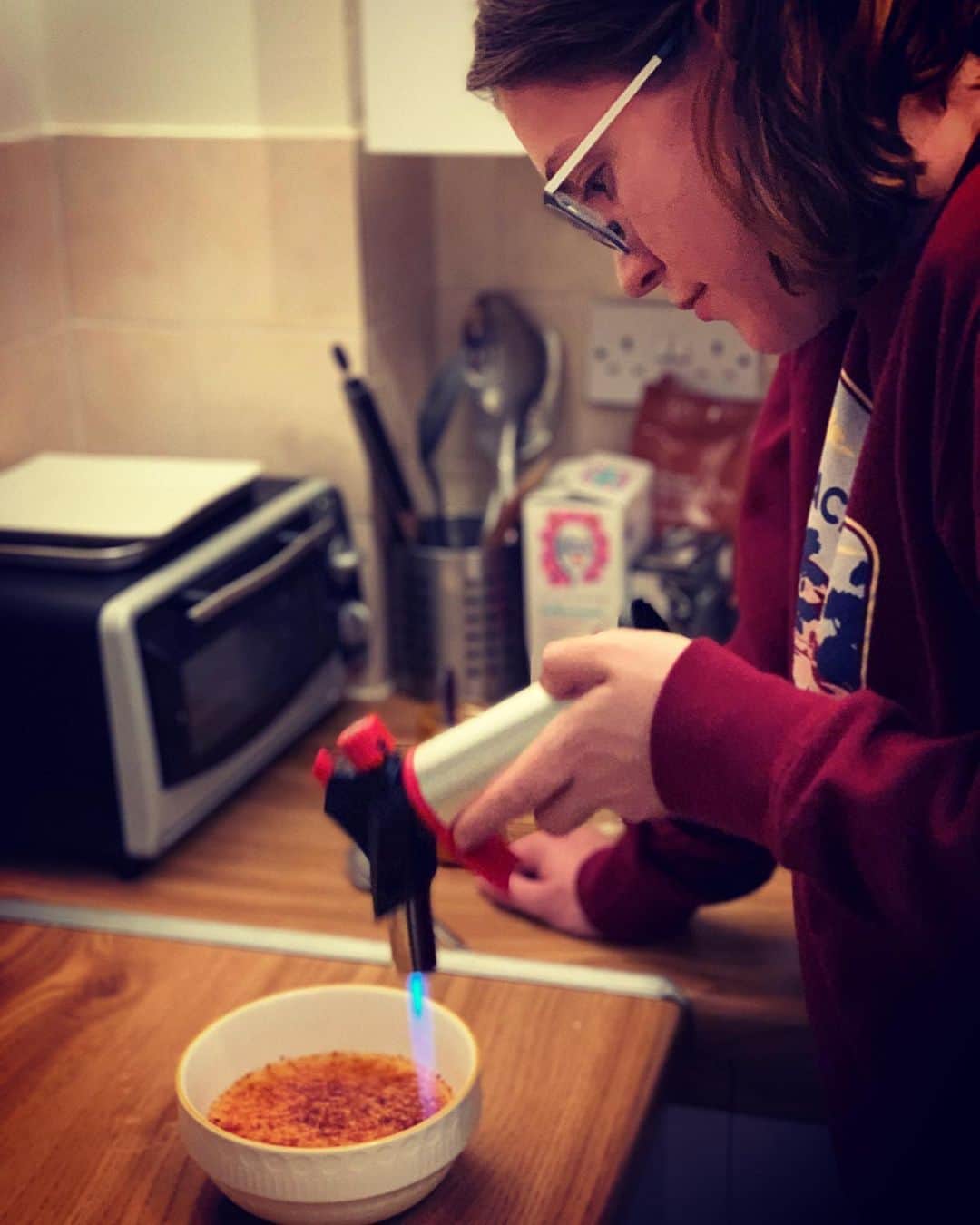 アレックス・ブノワのインスタグラム：「By law I’m now required to answer Jordan exclusively with “Yes, Chef”」