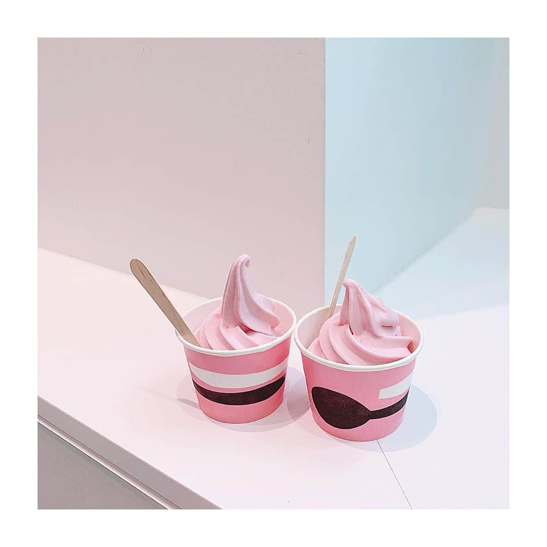 坂元葉月さんのインスタグラム写真 - (坂元葉月Instagram)「﻿ soft ice cream🍦﻿ ﻿ #ikea #softcream #strawberry」9月2日 22時46分 - wasuta_hazuki_sakamoto