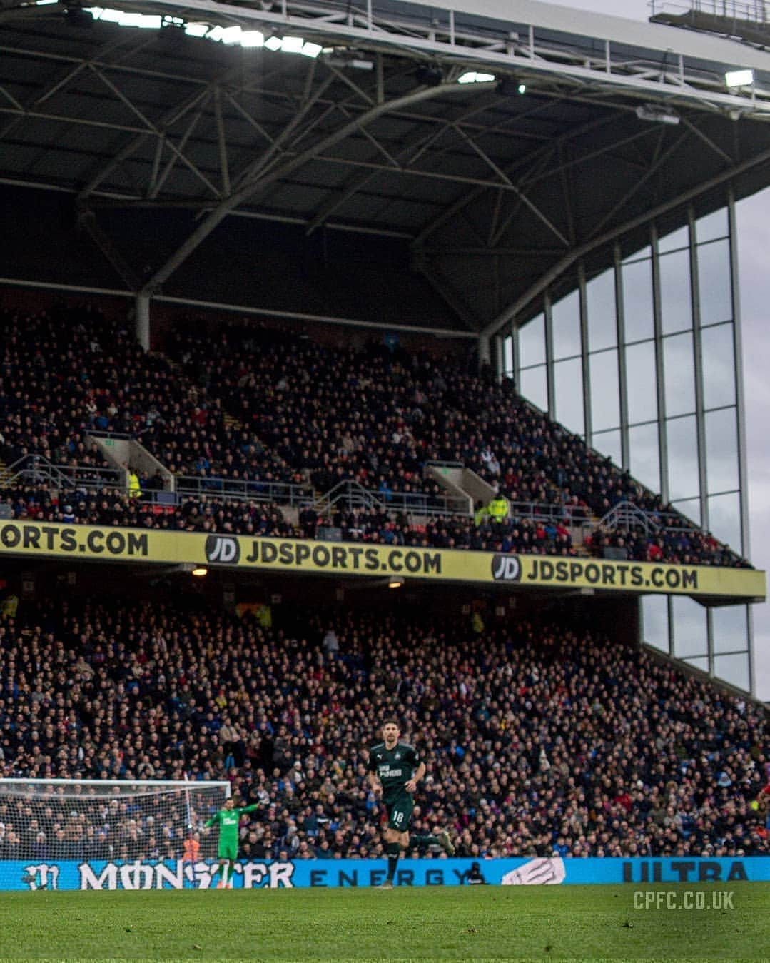 クリスタル・パレスFCさんのインスタグラム写真 - (クリスタル・パレスFCInstagram)「🎟️ Season ticket renewals are now open. Follow the link in our bio for more.⁣ ⁣ #CPFC #PremierLeague #PL」9月2日 23時11分 - cpfc