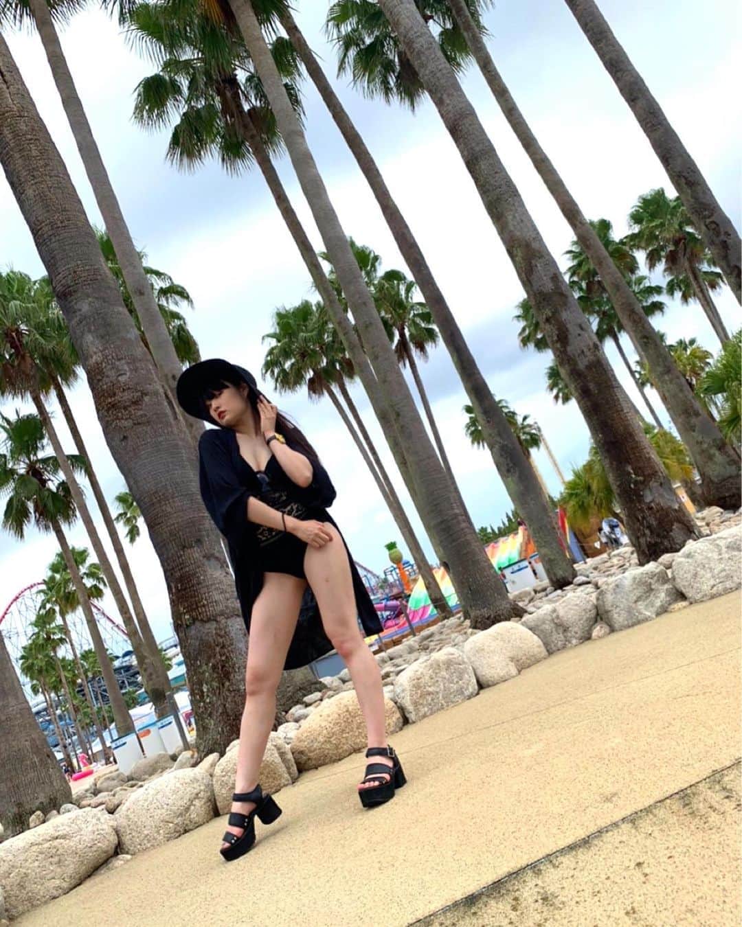 新野彩乃さんのインスタグラム写真 - (新野彩乃Instagram)「🌺🏝family day🏝🌺 ▶︎▶︎SUMMER🌻☀️👙 . . #dance #dancer #vogue #voguer #voguedance #summer #summerfashion #summertime #summerlife #summergirl #summerday #swimwear #suwimingpool #poolwear #seaside #asianbeauty #japanesegirl #japanesewoman #japan #japanese #blackhair #longhair #HIKARIfamily #nagashimaspaland」9月2日 23時20分 - uare_ayn73